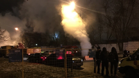 В Москве лопнул трубопровод с кипятком, пострадали восемь человек (ВИДЕО)