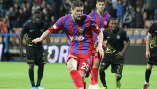 Селезнев впервые отметился голом