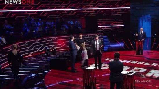 В прямом эфире одного из телеканалов из-за Евромайдана разразился скандал (ВИДЕО)