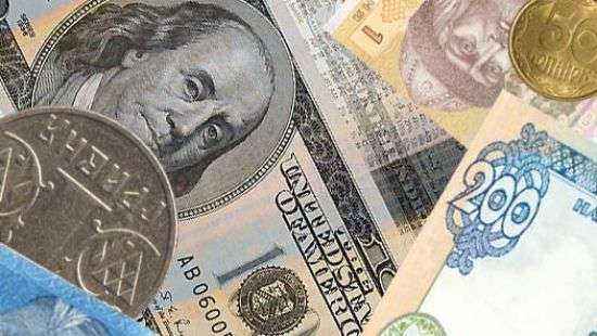 В НБУ объяснили, почему обесценивается гривна