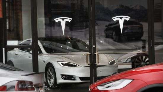 Почти все модели Tesla имеют дефекты