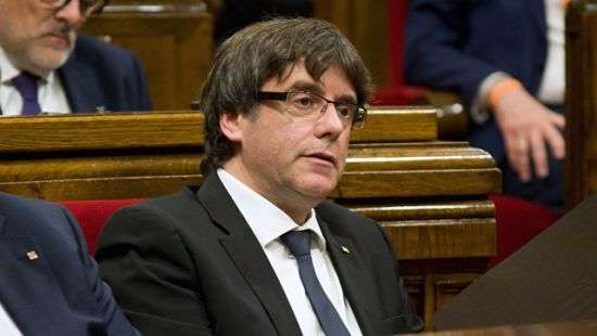 Испанский суд отозвал ордер на арест Пучдемона