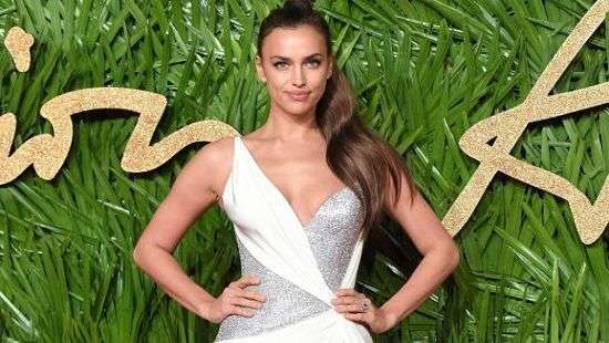 Селебрити собрались на церемонии The Fashion Awards в Лондоне (ФОТО)