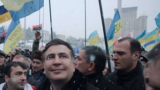 Порошенко назвал команду Саакашвили гоп-компанией