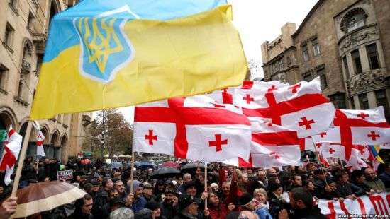 В Тбилиси сторонники Саакашвили провели акцию в его поддержку