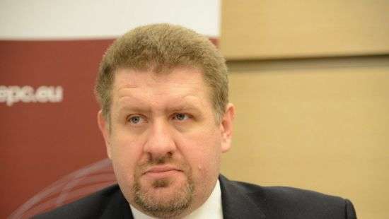 Решения судов показывают, что в отношении многих бывших политиков общественное мнение было предвзятым, - политолог