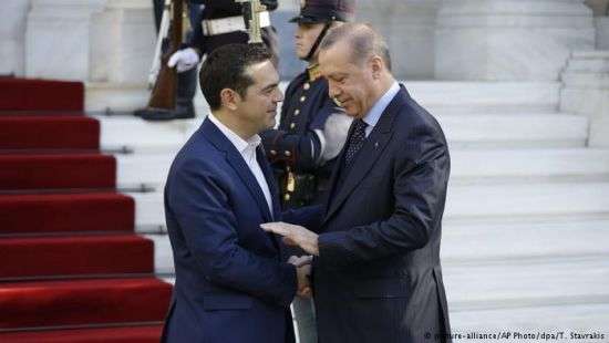 Турция и Греция пообещали поработать над взаимным доверием