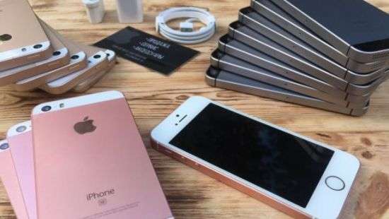 В аэропорту Борисполь задержали иностранца с 59 бэушными iPhone