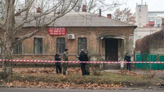 В Днепре дворник убирал территорию и нашел гранату
