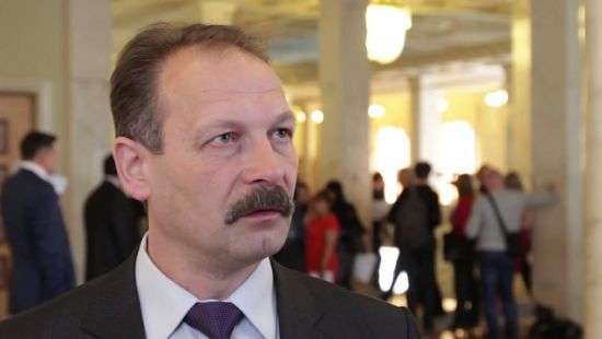 Возле дома Луценко нардеп Барна ударил женщину в глаз - активистка (ВИДЕО)