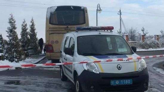 В Львове взрывчаткой повредили польский туристический автобус