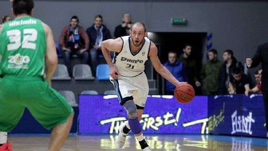 «Днепр» одержал восьмую победу подряд в Суперлиге