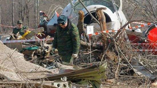 Смоленская катастрофа: найдены доказательства двух взрывов на борту самолета