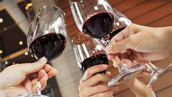 Специалисты выяснили, почему все больше людей предаются пьянству