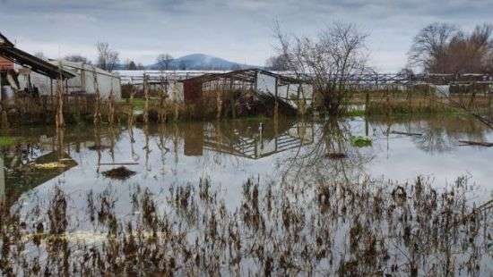В Закарпатье началось наводнение - ВИДЕО