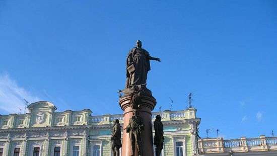 В Институте нацпамяти собираются снести памятник Екатерине II в Одессе