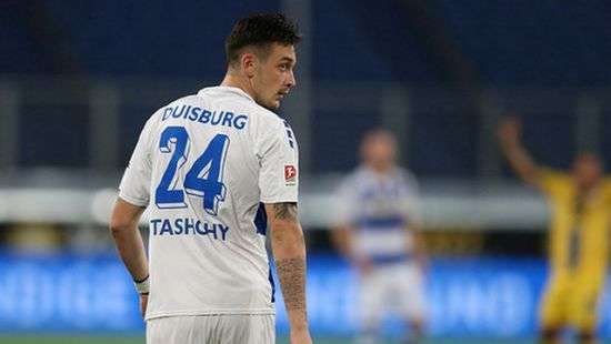 Украинский бомбардир в душевой сломал палец