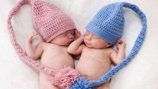 Как повысить шансы забеременеть двойней, рассказали врачи