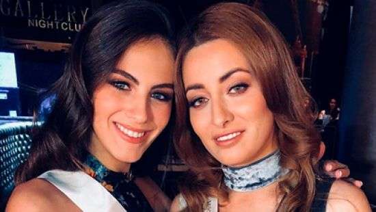 Мисс Ирак бежала из страны после того, как сфотографировалась с мисс Израиль