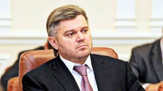 В Киеве под домом Ставицкого зажгли шины (ФОТО)