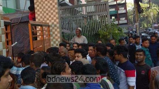 В Бангладеш в давке на похоронах мэра погибли 10 человек