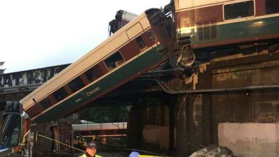 Трамп рассказал, с чем связано крушение поезда в Вашингтоне