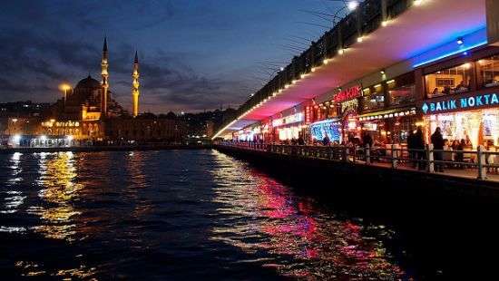 В Стамбуле отменили проведение новогодних торжеств