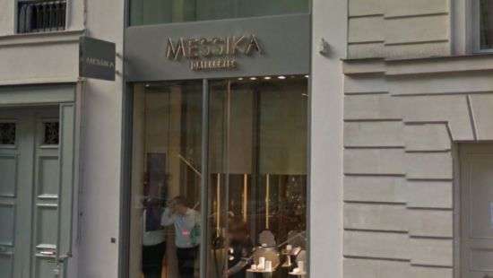 В Париже из ювелирного магазина украли ожерелье в полмиллиона евро