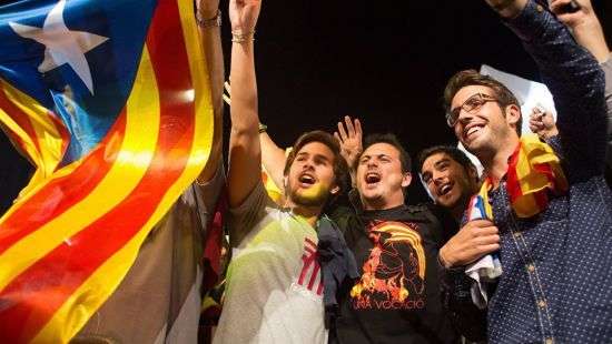 В Каталонии проходят досрочные выборы: явка хорошая