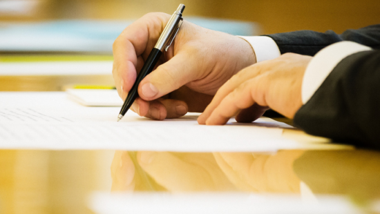 Президент уволил главу РГА, который жаловался на «смотрящих» Госгеокадастра