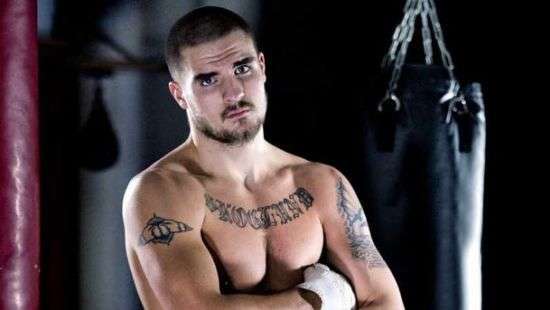 Шведского боксера вывели из комы