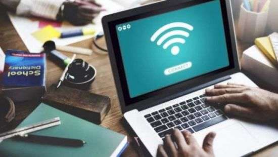 Медики назвали 5 неожиданных опасностей для здоровья от Wi-Fi роутера