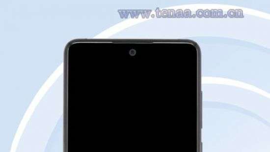 Раскрыты характеристики смартфона Sharp с селфи-камерой