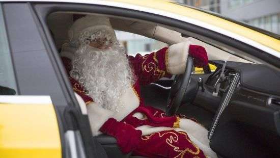 В период новогодних праздников таксисты «порадуют» украинцев заоблачными тарифами