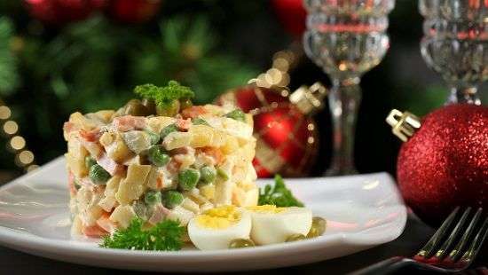 Как избежать переедания в Новый год, 5 лайфхаков