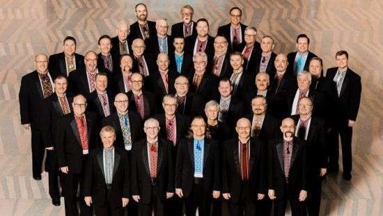 В торговом центре в Канаде прошел флешмоб-коляда - ВИДЕО