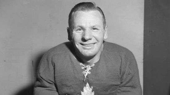 Умер легендарный вратарь