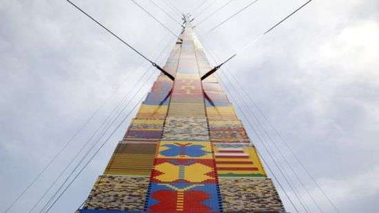 В Тель-Авиве построили самую большую в мире башню из LEGO (ФОТО)