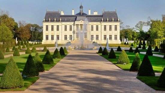 Саудовский принц купил самый дорогой замок в мире - ФОТО