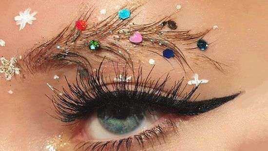 Новогодний тренд в сфере красоты и макияжа (ФОТО)