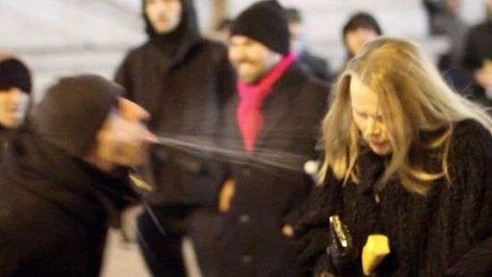 В Германии в новогоднюю ночь женщин изолируют от мигрантов