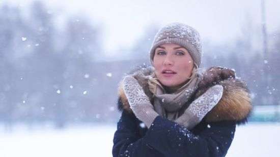 «Володя, пора на покой»: Соперница Путина посвятила президенту «романтическую» песню (ВИДЕО)