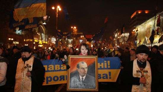 Сегодня по всей стране пройдут факельные шествия в честь Бандеры