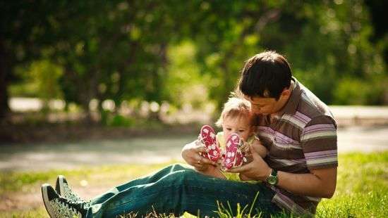 Как развить связь между отцом и дочерью