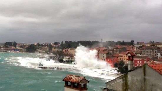 Бельгия готовится к сильному шторму: объявлен «оранжевый» уровень опасности
