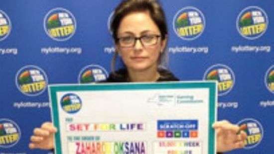 Лотерейный билет, который служил закладкой для книги, принес владелице $5 млн