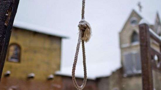 В Иране казнили 18-летнего парня, которого еще подростком осудили за убийство