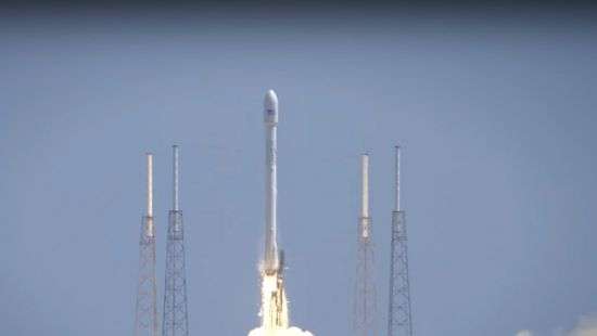 SpaceX запустила ракету-носитель с секретной миссией