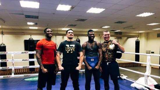 Поляк и британцы стали партнерами Усика