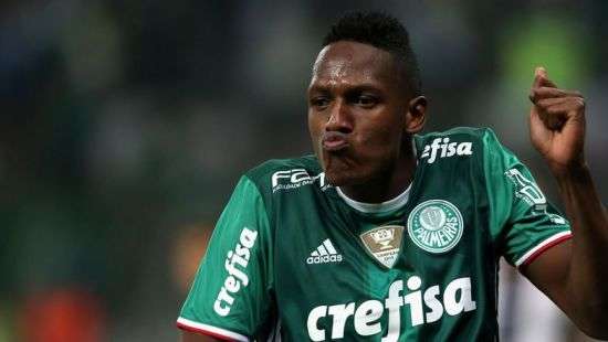 «Барселона» подписала защитника